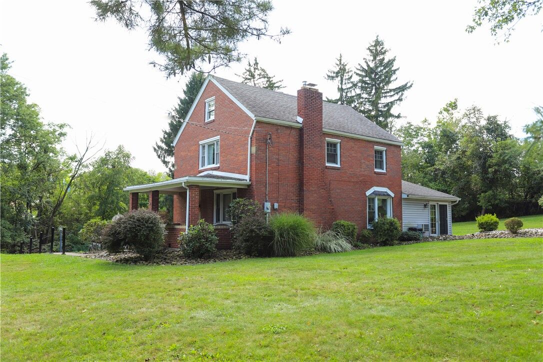Property Photo:  254 Arona Rd  PA 15642 