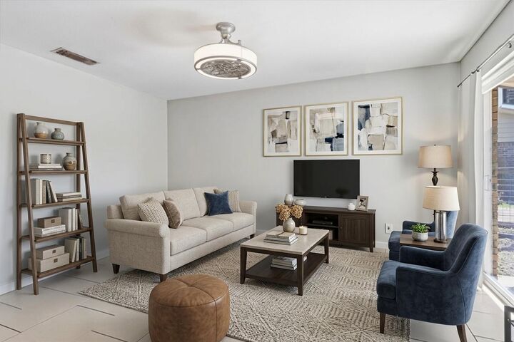 Property Photo:  409 Lake Creek Circle  TX 78664 