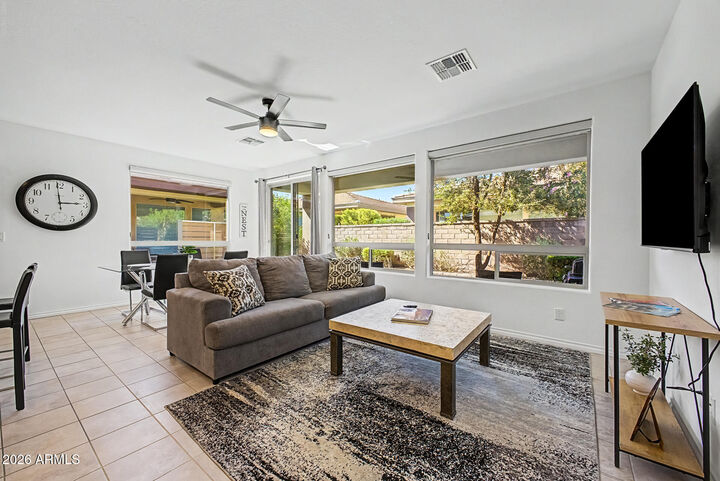 Property Photo: 678 E Cobble Stone Drive AZ 85140