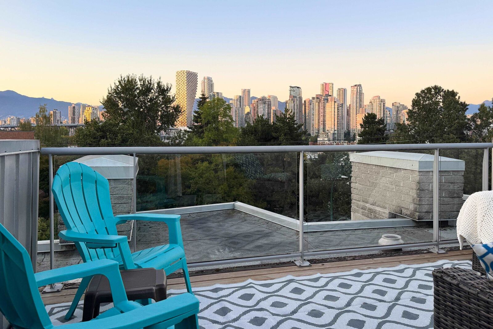 Property Photo: 1250 W 6th Avenue 9 BC V6H 1A5