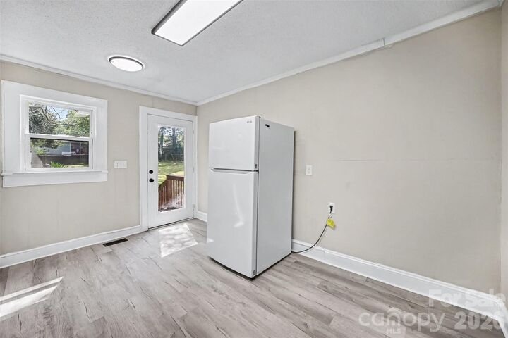 Property Photo:  312 Prince Street  NC 28083 