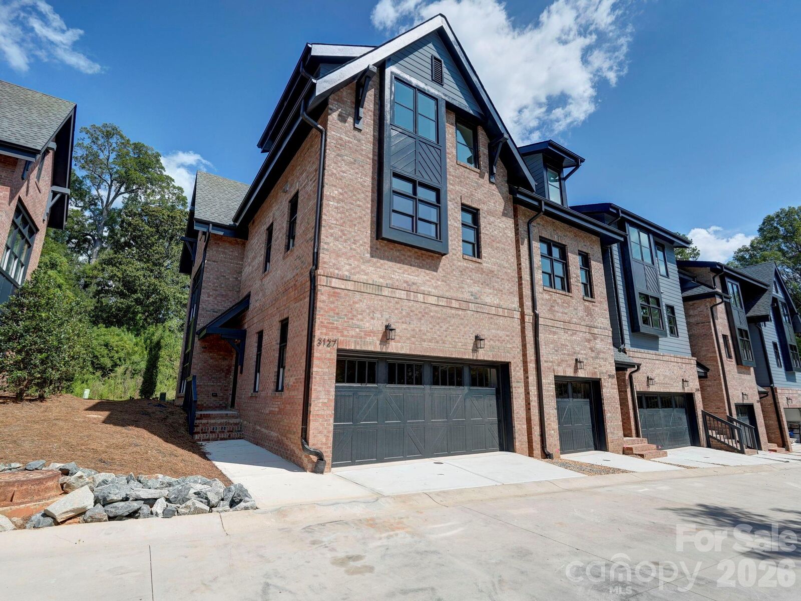 Property Photo:  3127 Colyer Place  NC 28205 