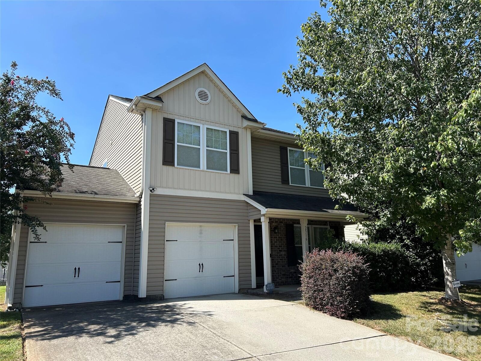 Property Photo: 2516 Impatien Drive NC 28215