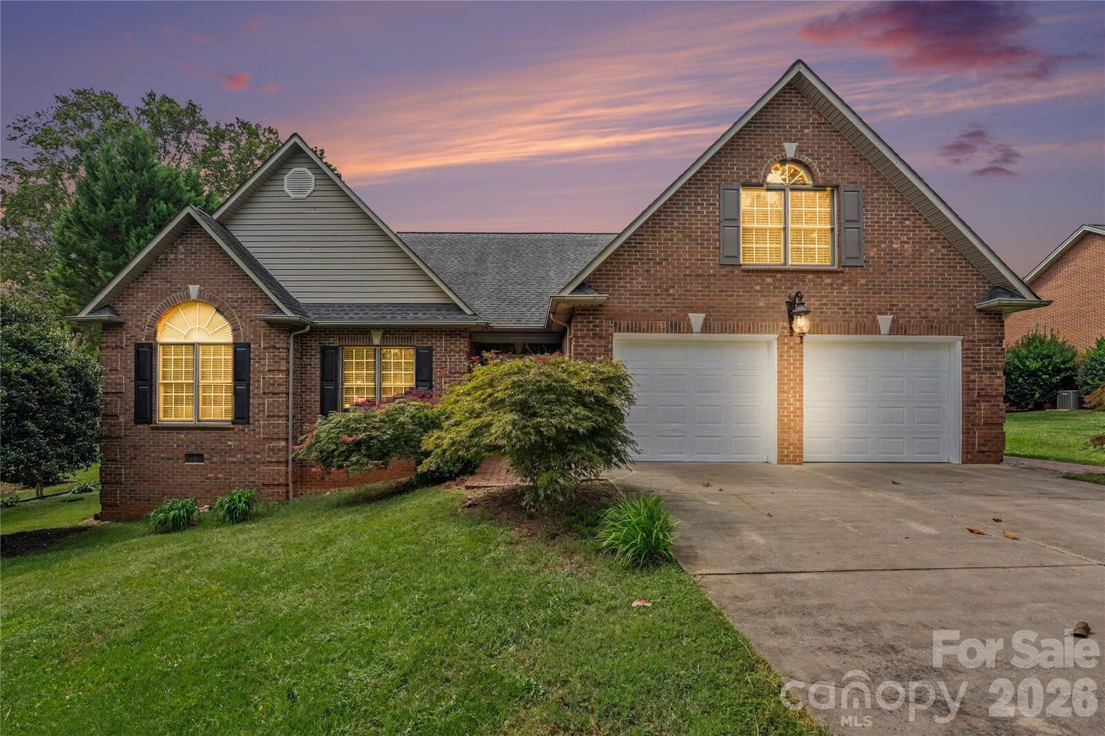 Property Photo:  1085 Merrywood Drive  NC 28658 
