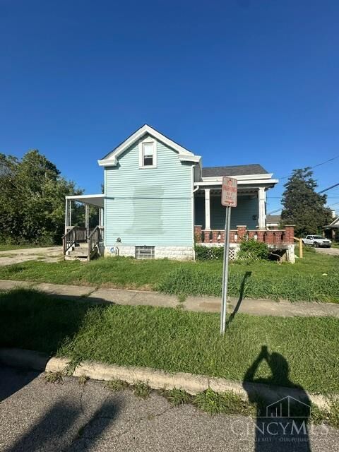 Property Photo: 1701 De Armand Avenue OH 45239