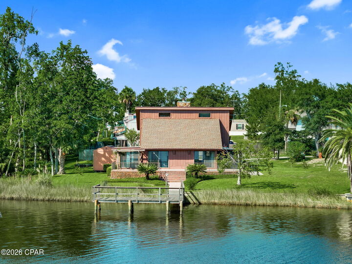 Property Photo:  208 S Star Avenue  FL 32404 