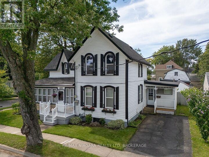 Property Photo:  632 King Street  ON L3K 4H8 