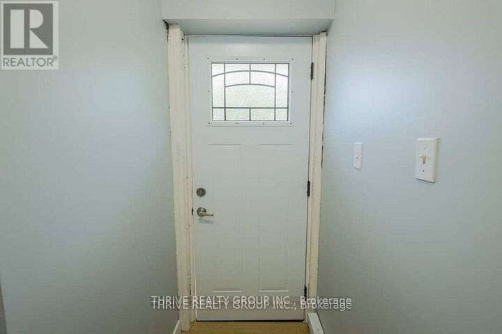 Property Photo:  211 Clarence Street Upper  ON N6B 2J9 