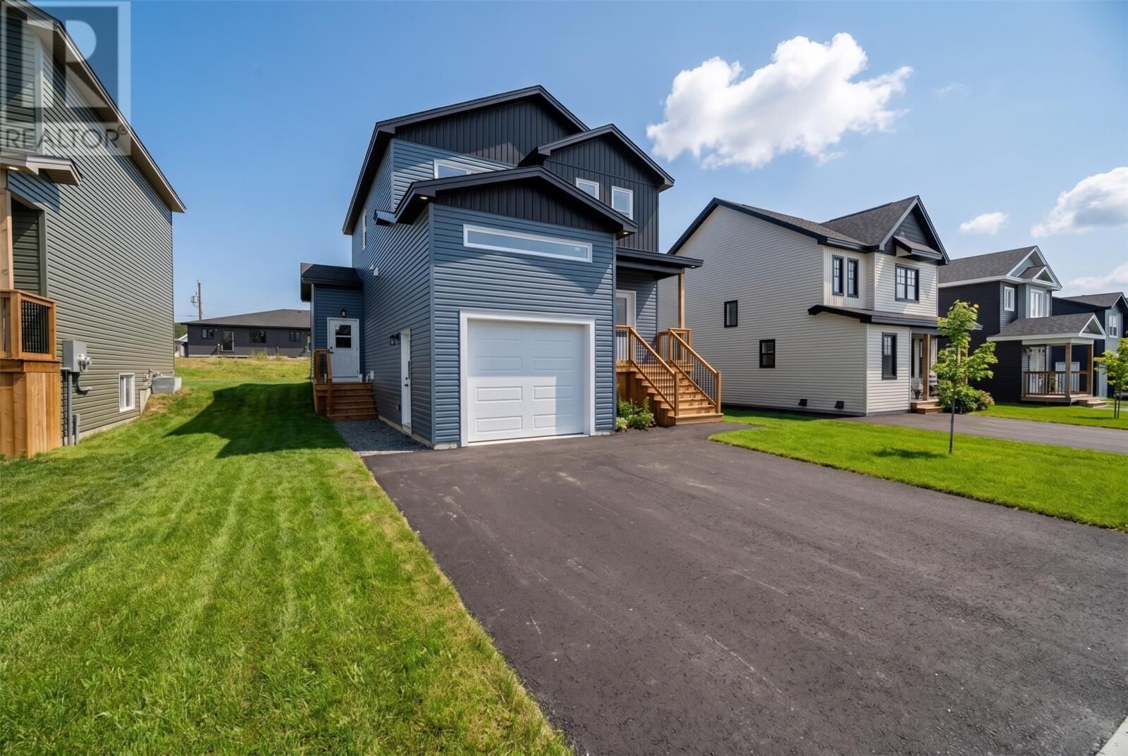 Property Photo:  102 Trenton Drive  NL A1L 4B7 