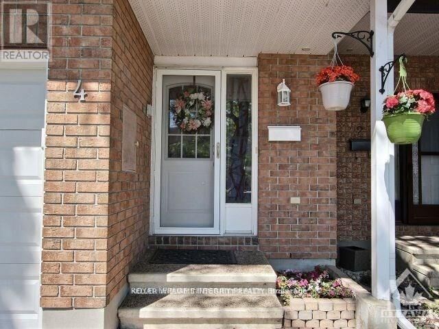 Property Photo:  4 Rueter Street  ON K2J 3Z9 