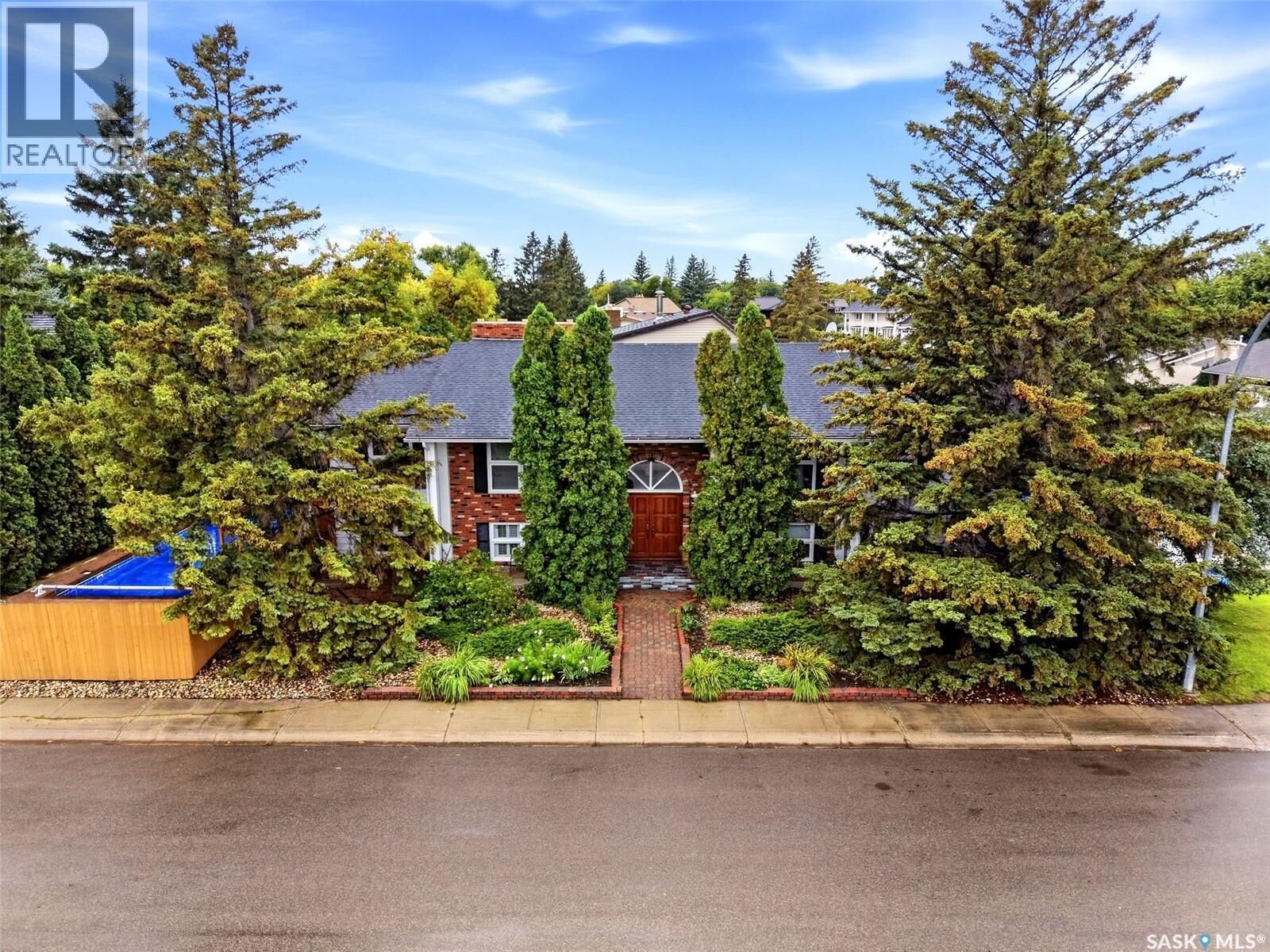 Property Photo: 66 Leslie Place SK S4S 6R2