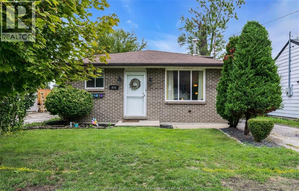 Property Photo:  970 Jarvis Avenue  ON N8P 1C9 