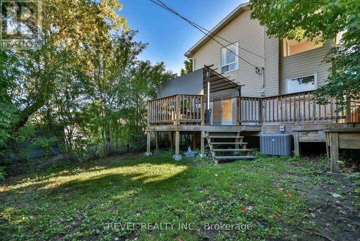 Property Photo:  231 Cherry Street  ON P4N 6W3 