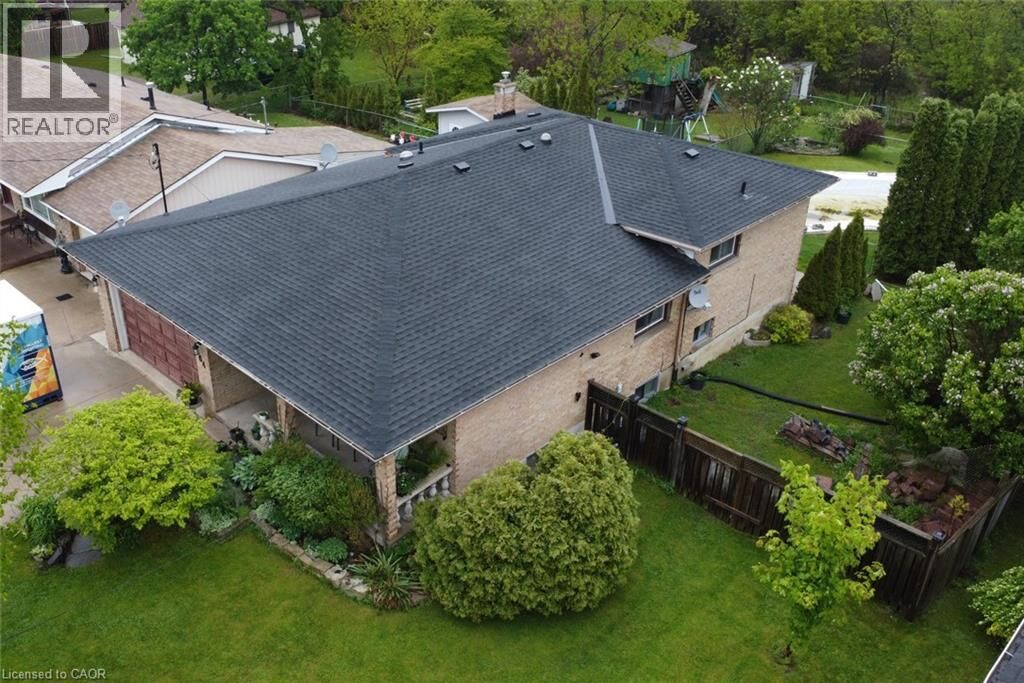 Property Photo:  64 Winnett Street North  ON N0A 1E0 