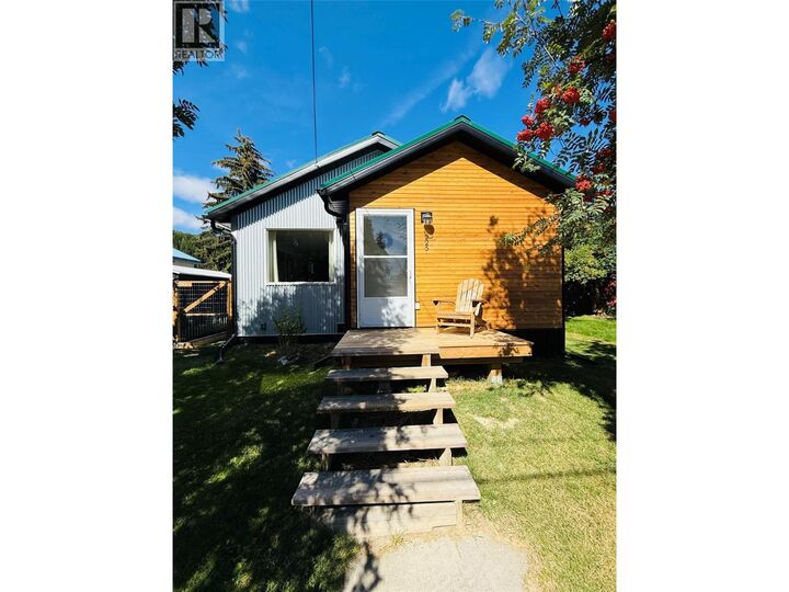 Property Photo:  225 Dalgren Street  BC V1A 1J4 