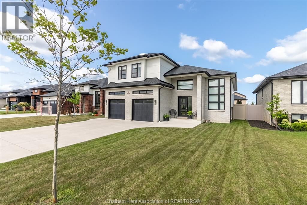 Property Photo:  115 Davis Street  ON N9V 0G9 