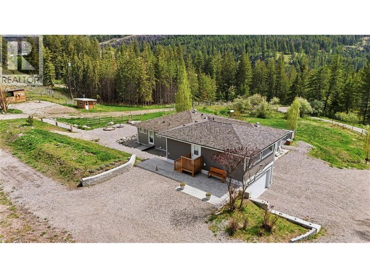 Property Photo: 746 McMurray Road BC V0H 1K0