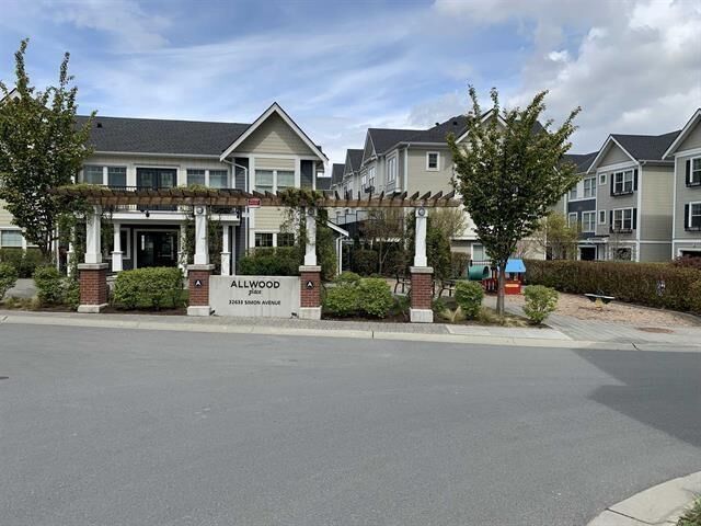 Property Photo:  32633 Simon Avenue 44  BC V2T 0G9 