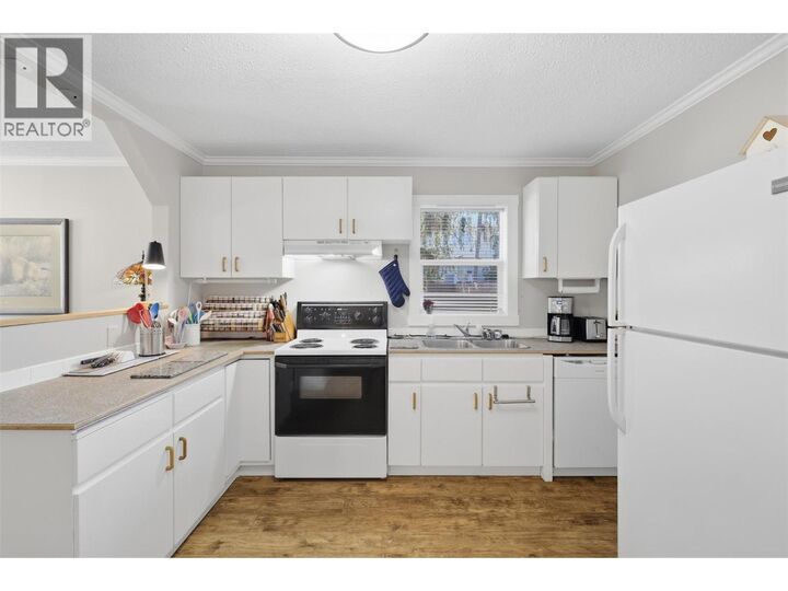 Property Photo:  160 Park Street  BC V2B 4A5 