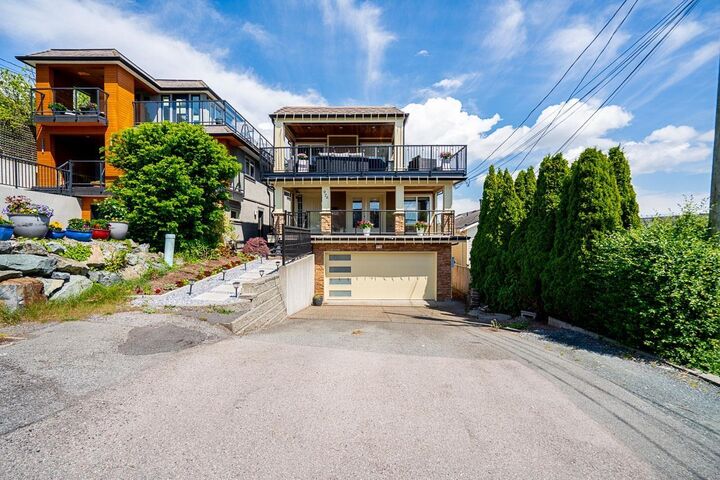 Property Photo: 976 Parker Street BC V4B 4R4