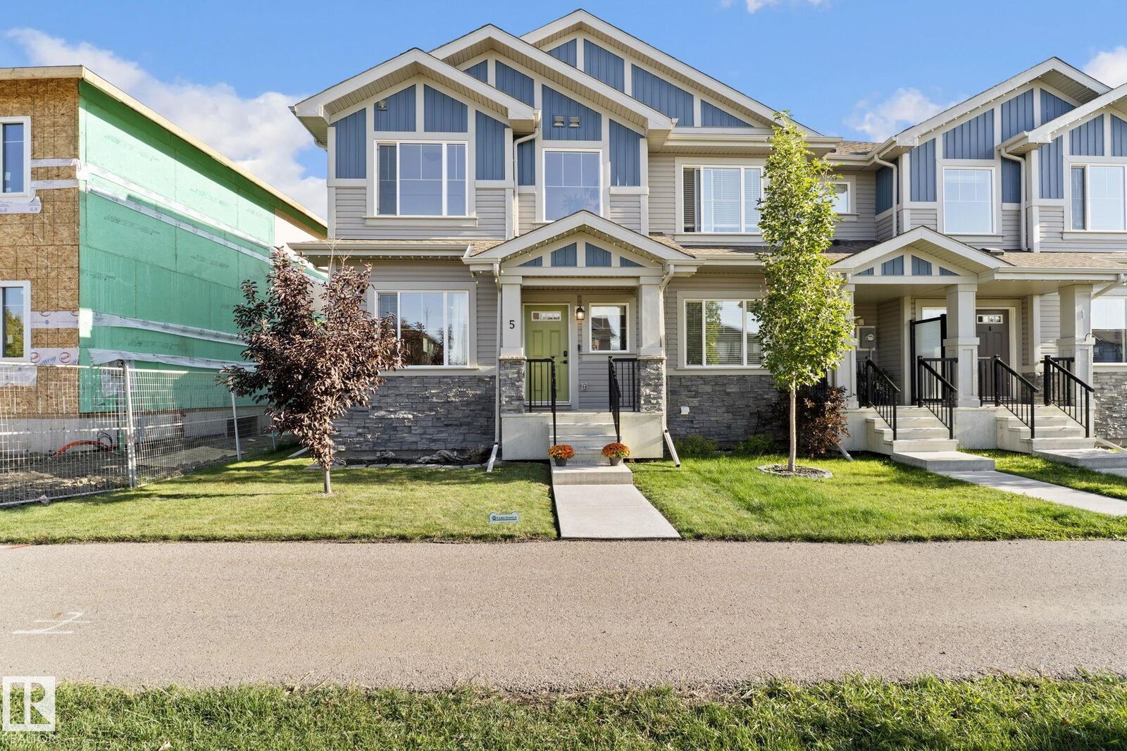Property Photo:  5 Sienna Boulevard  AB T8L 0W2 