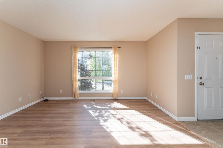 Property Photo:  40 Birchglen Crescent  AB T9E 0C5 