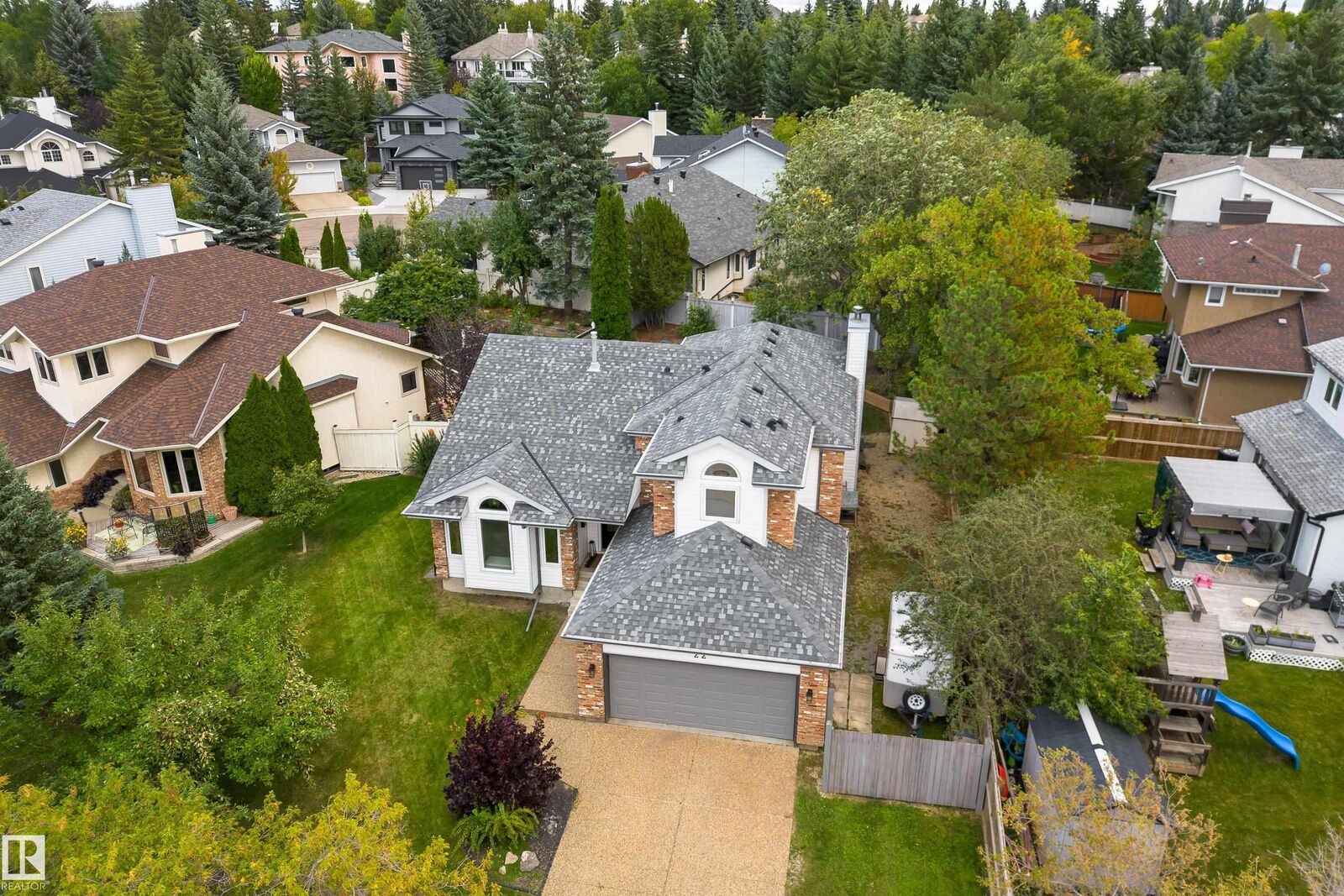Property Photo:  22 Kingsborough Court  AB T8N 5M5 