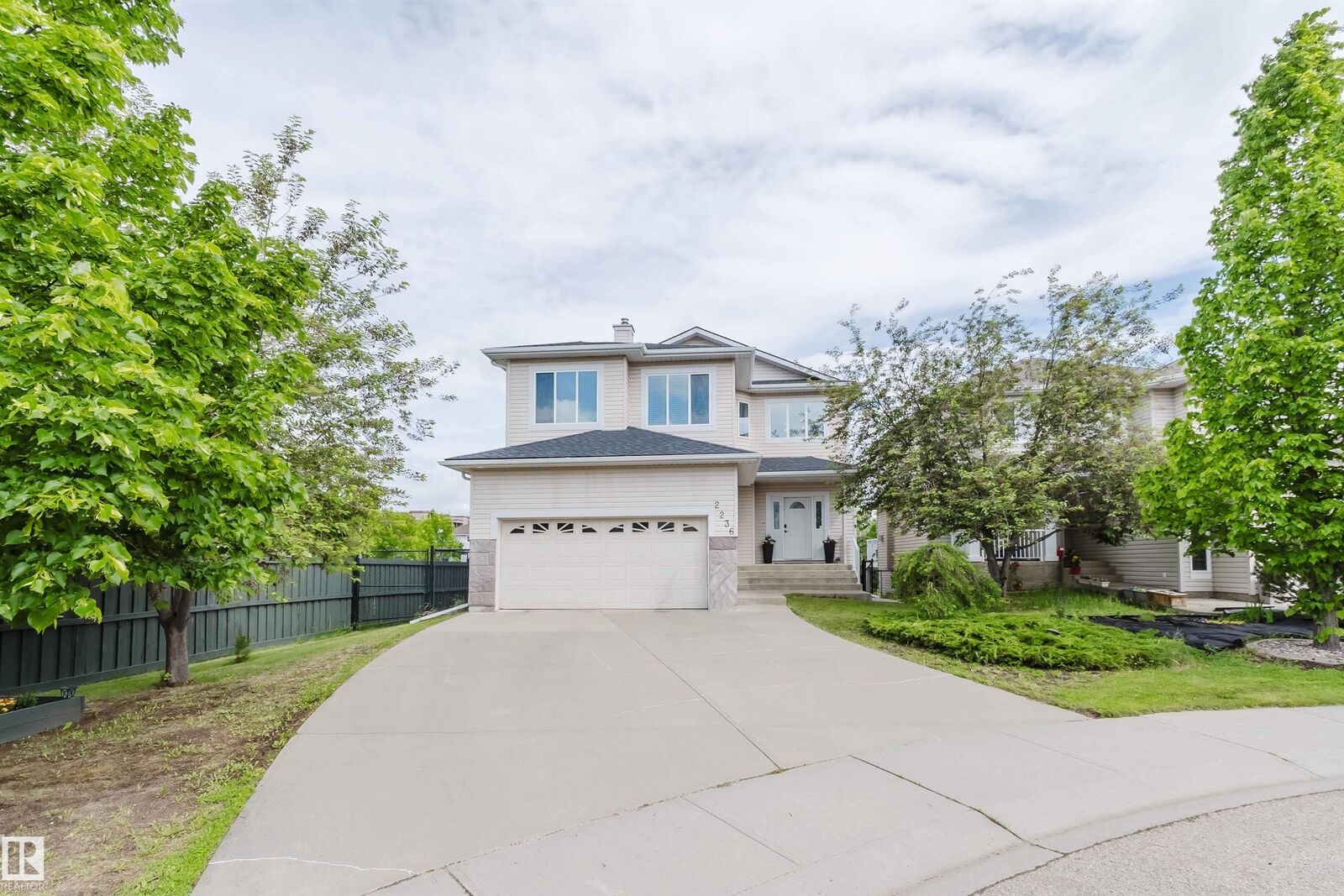 Property Photo:  2236 Garnett Court NW  AB T5T 6S6 