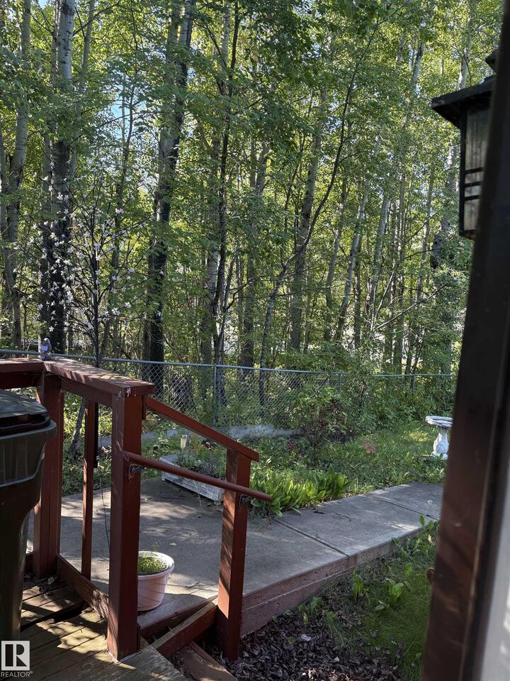 Property Photo:  1807 Cove Cresent  AB T0E 0L0 