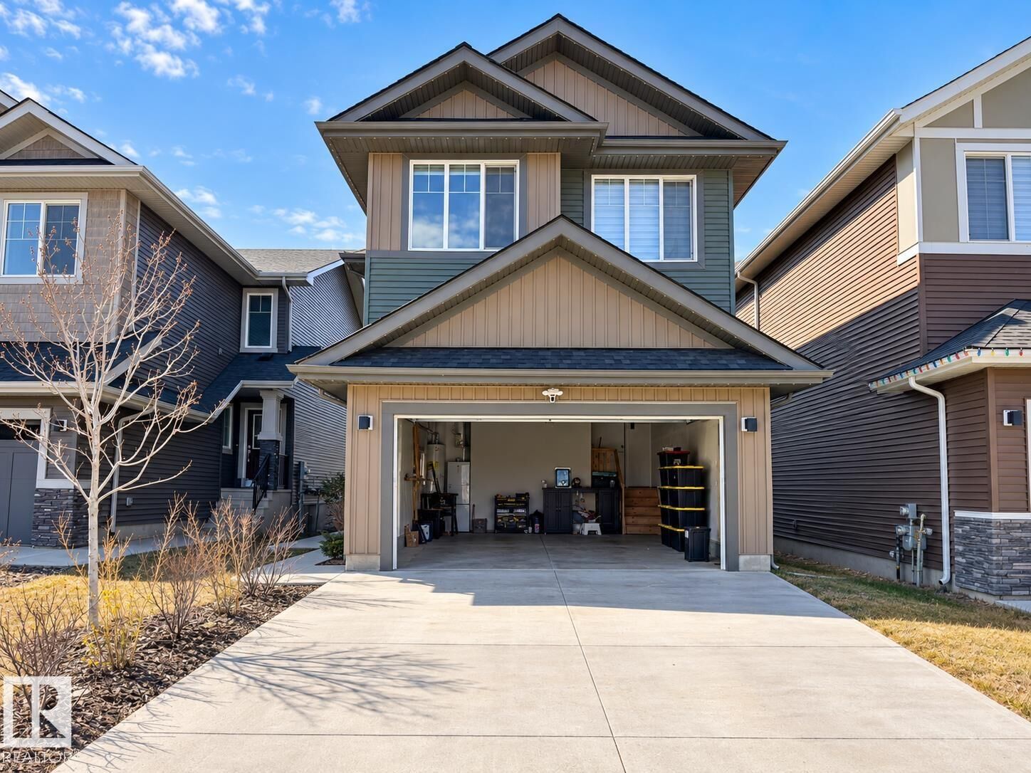 Property Photo:  1565 Esaiw Place NW Main Floor  AB T6M 0E5 