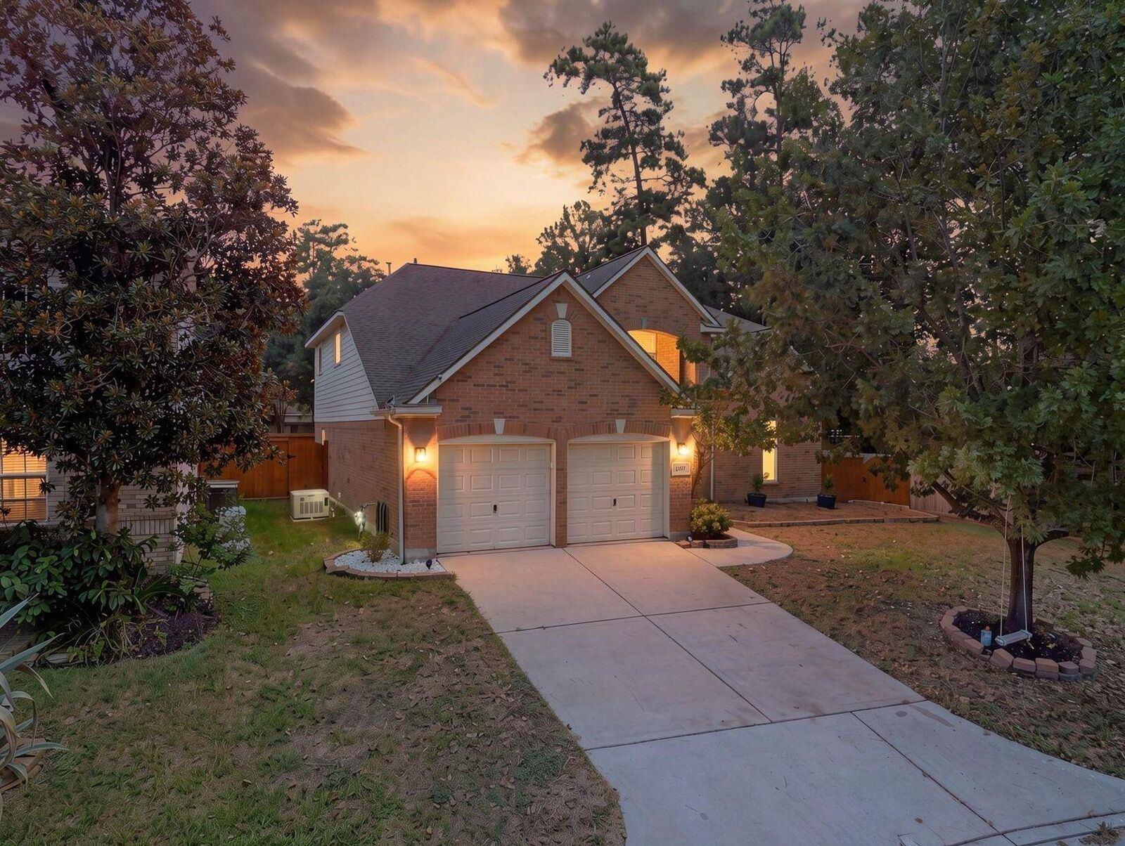 Property Photo:  2827 Cottonwood Walk Court  TX 77388 
