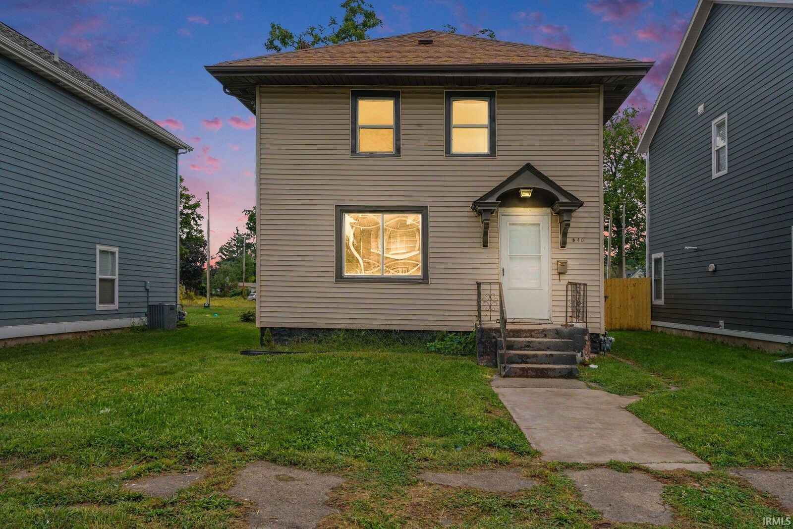 Property Photo:  540 Blaine Avenue  IN 46616-1026 