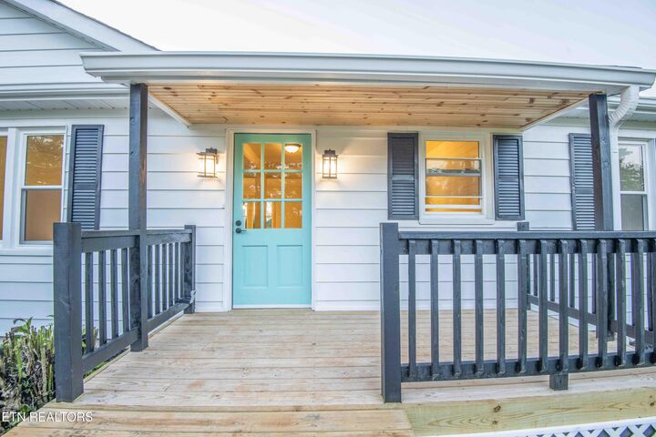 Property Photo:  1618 Old Niles Ferry Rd  TN 37803 