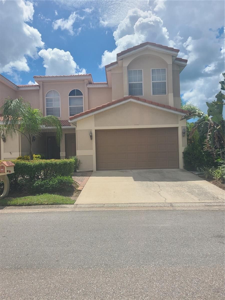 Property Photo: 10432 La Mirage Court FL 33615