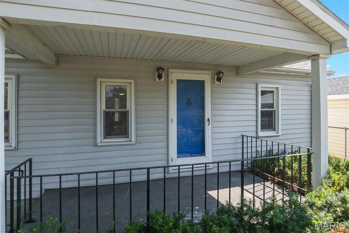 Property Photo:  128 Voight Place  IL 62040 
