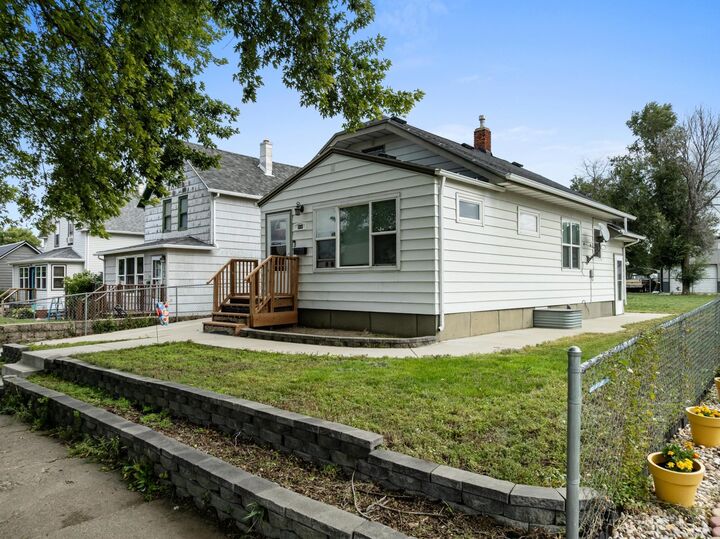 Property Photo: 1313 S Main St ND 58701