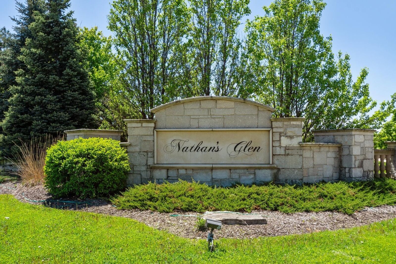 Property Photo:  7 Leanda Lane  IL 60010 