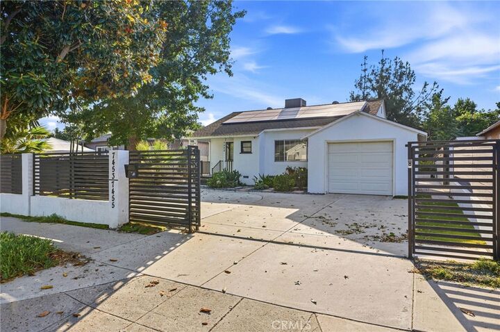 Property Photo:  7455 Blewett Avenue  CA 91406 