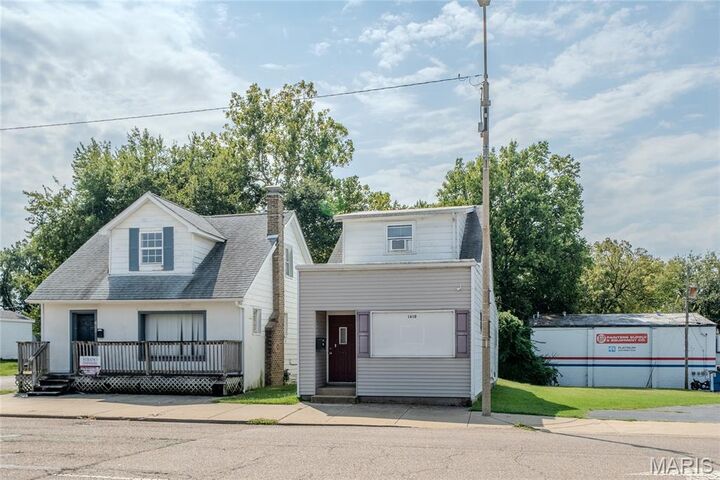 Property Photo:  1610 W Main Street  IL 62220 