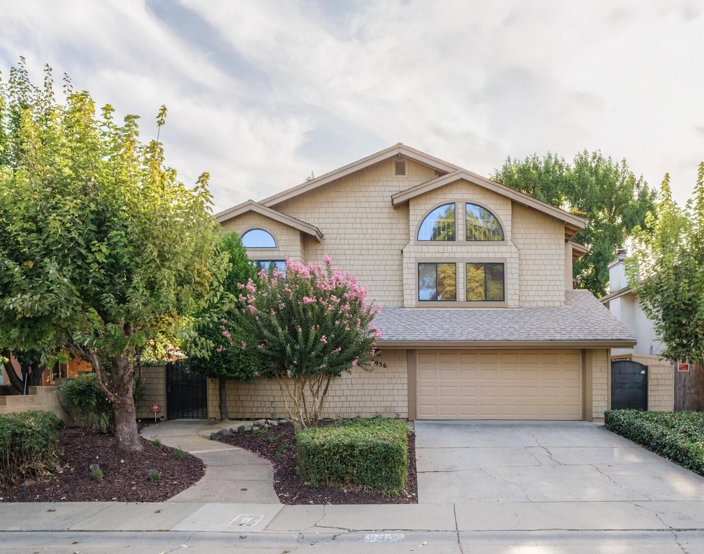 Property Photo: 2956 Red Hawk Way CA 95833