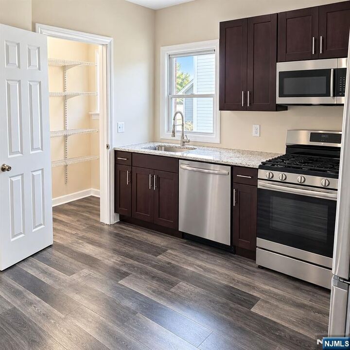Property Photo: 87 Arsdale Terrace NJ 07018