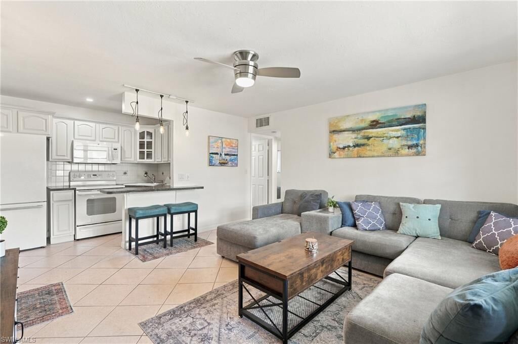 Property Photo: 457 Tallwood St 408 FL 34145