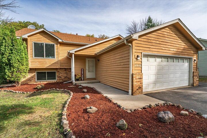 Property Photo:  1712 Rio Loma Drive  MN 55337 