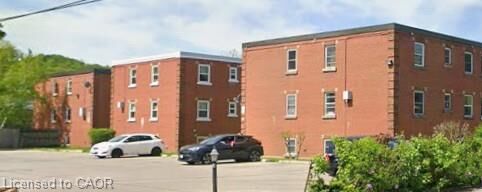 Property Photo:  7 Applewood Avenue 10  ON L8G 3S4 