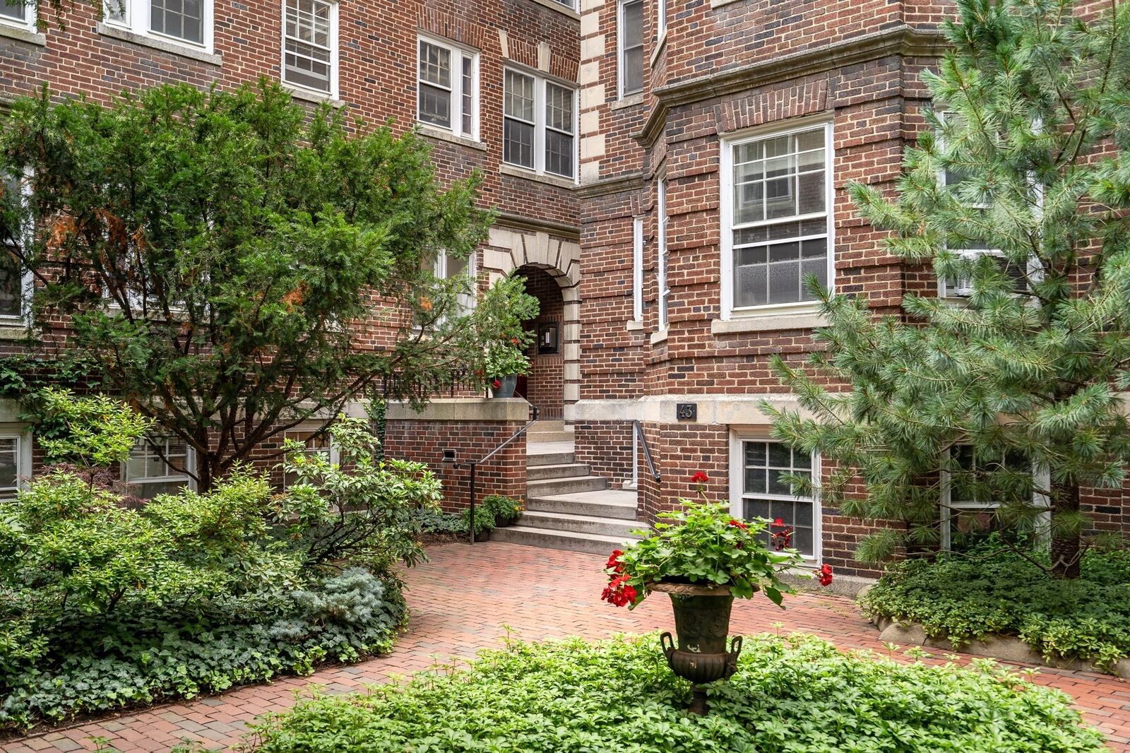 Property Photo:  43 Linnaean 24  MA 02138 
