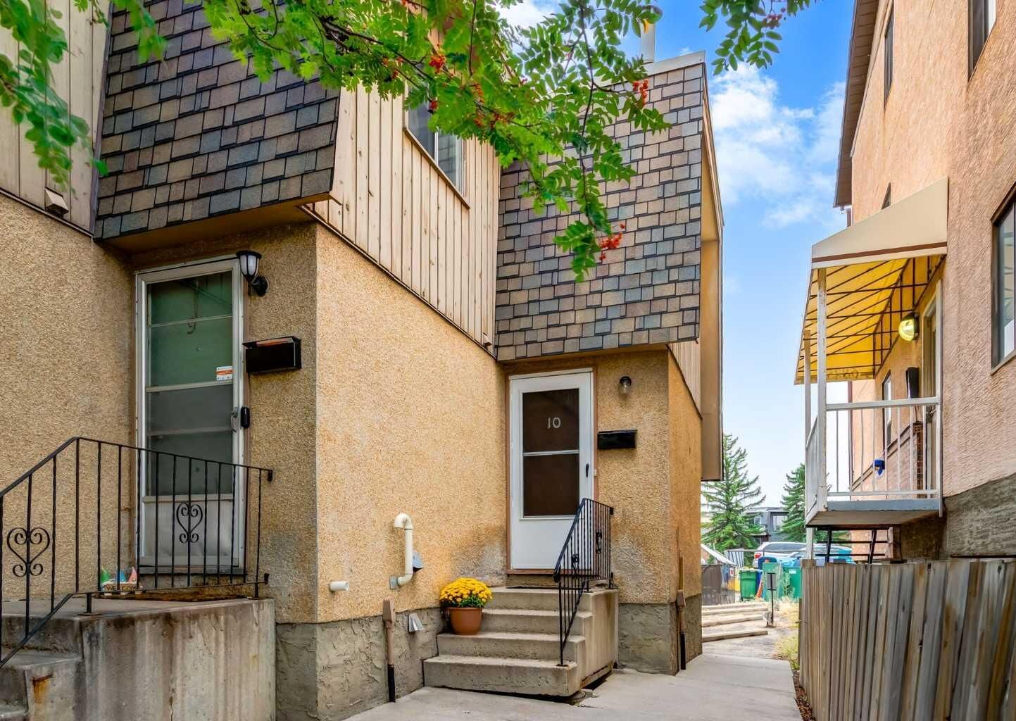 Photo de la propriété: 6819 Centre Street NW 10 AB T3K 5C4