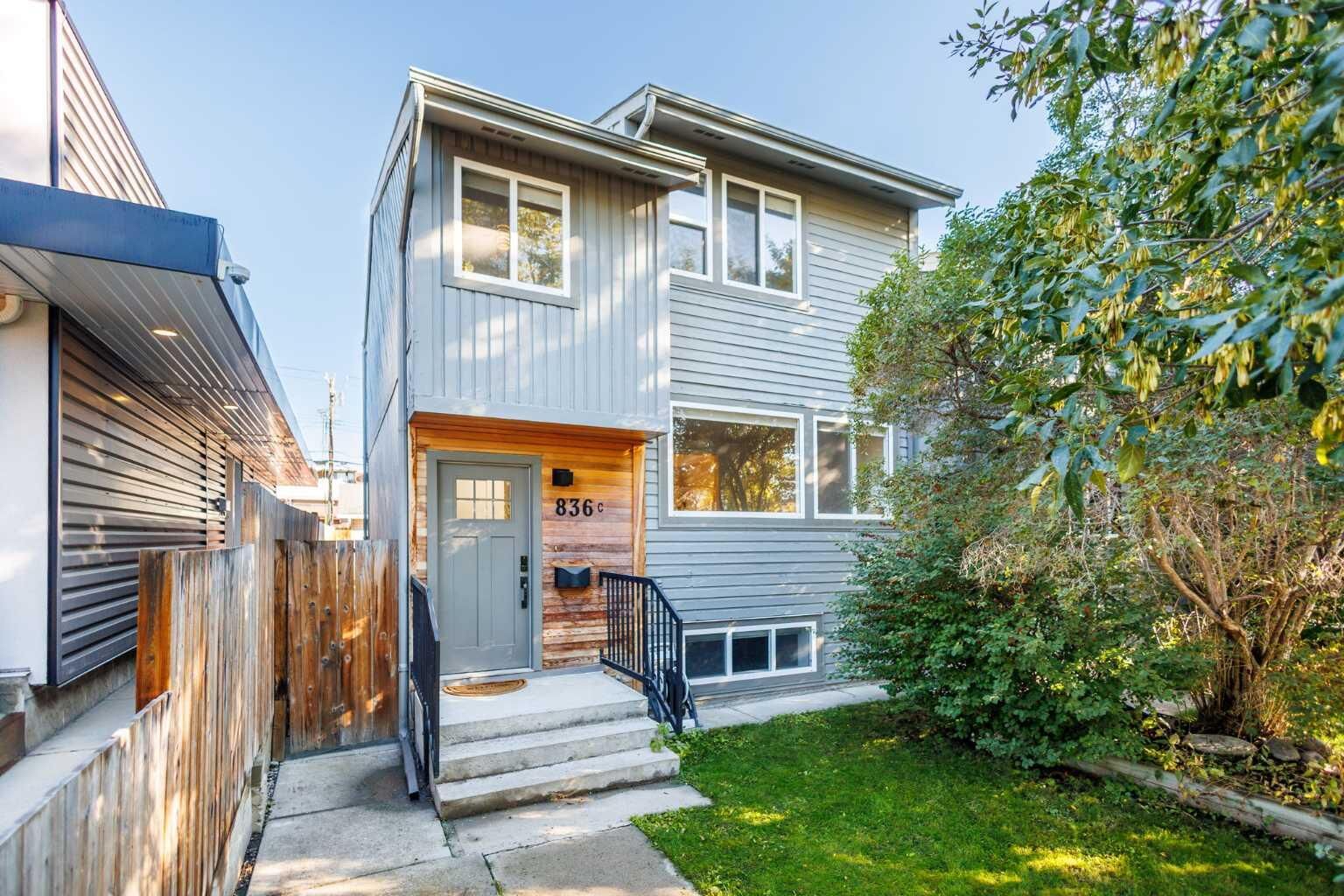 Property Photo:  836C 68 Avenue SW  AB T2V 0N4 