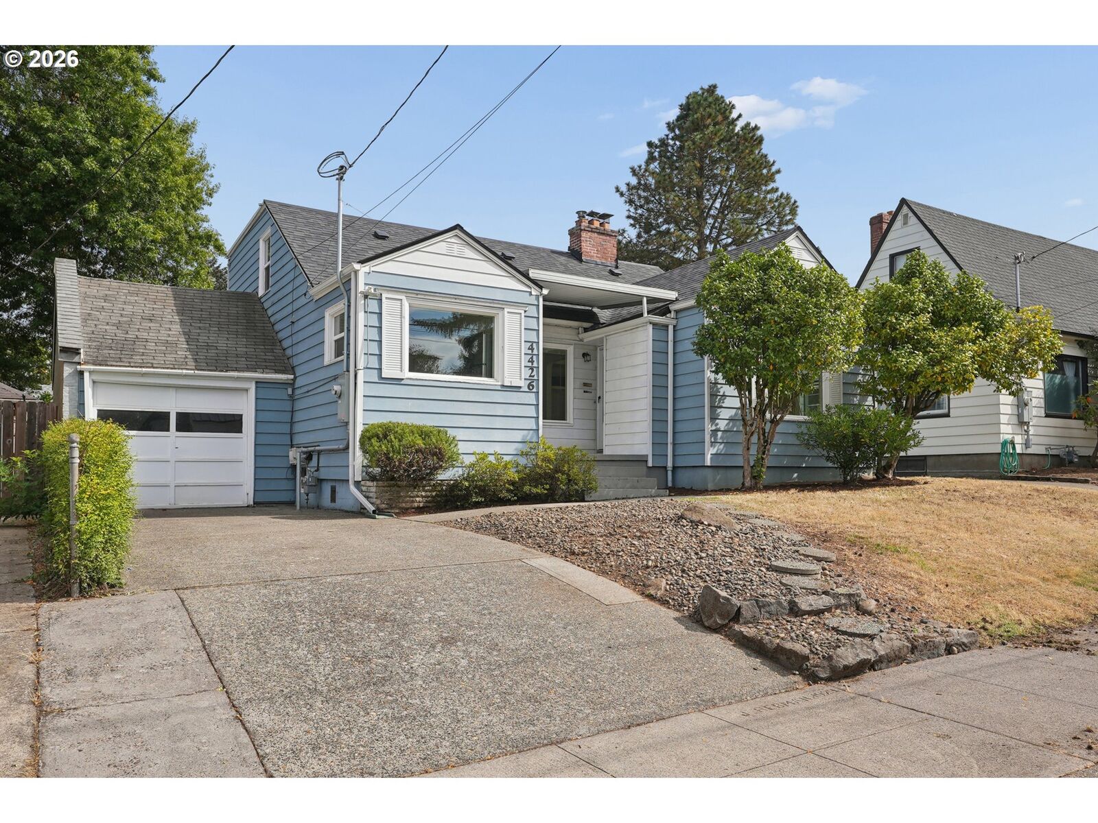 Property Photo: 4426 NE 38th Ave OR 97211