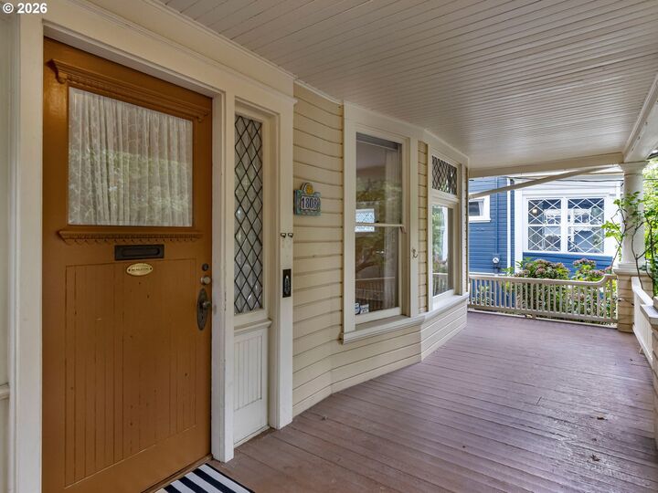 Property Photo: 1808 NE Wasco St OR 97232