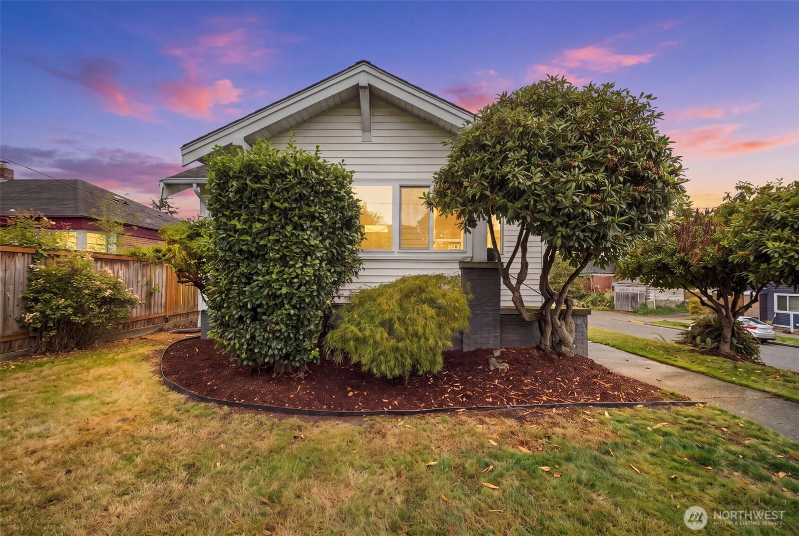 Property Photo:  3301  17th Avenue S  WA 98144 